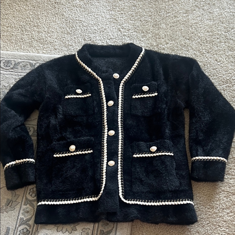 Elegant Black and White Thick Cardigan